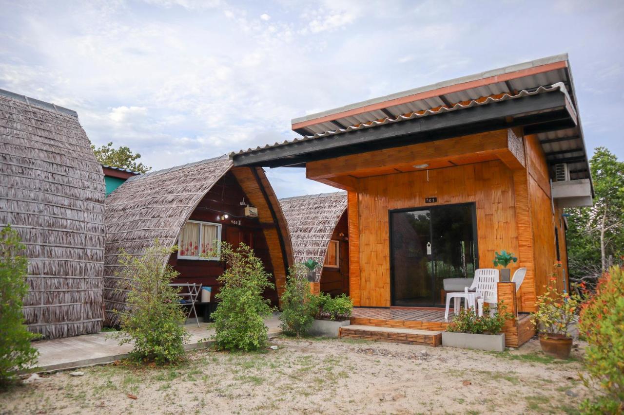 Lanta Wild Beach Resort Ko Lanta Exterior foto