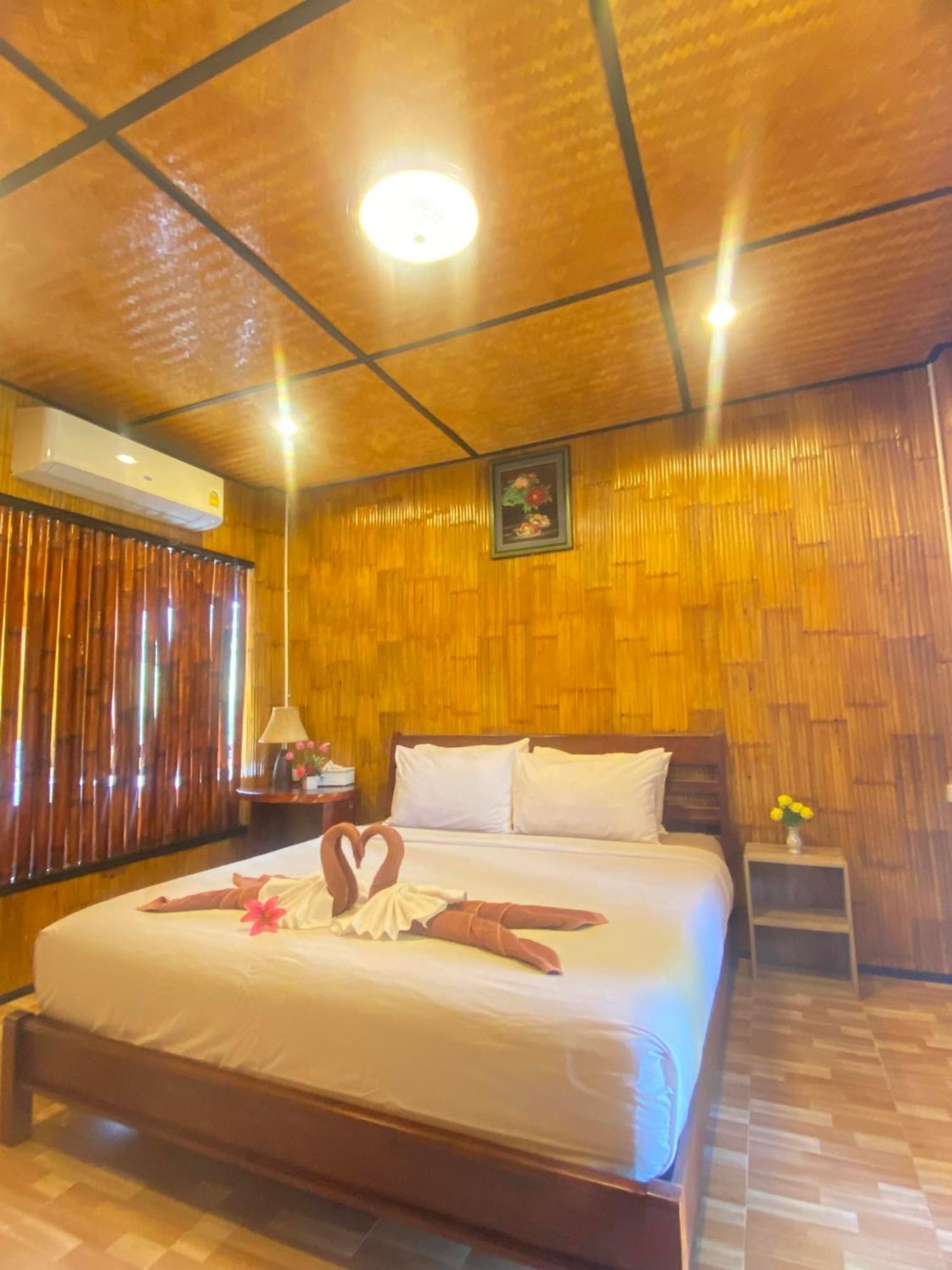 Lanta Wild Beach Resort Ko Lanta Exterior foto